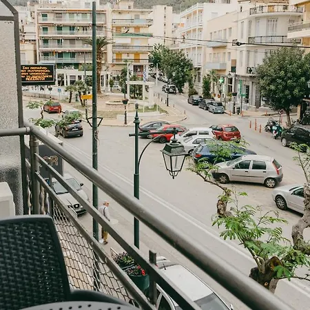 فندق Plaza لوتراكي
