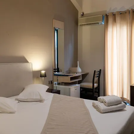 Plaza Hotel 3*