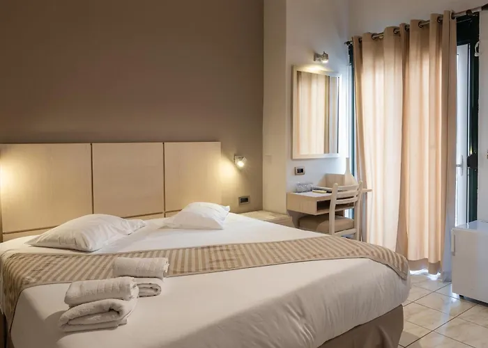 Plaza لوتراكي