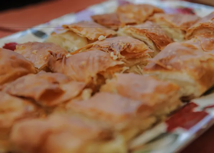 Plaza فندق لوتراكي