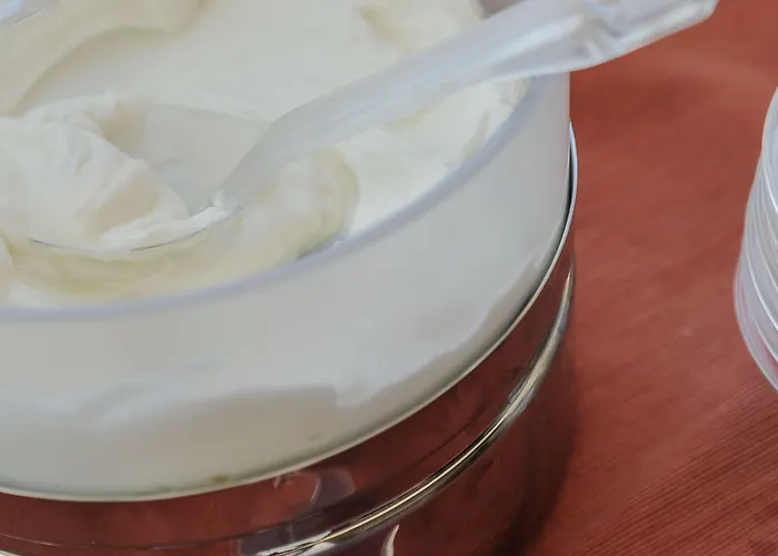 Plaza لوتراكي