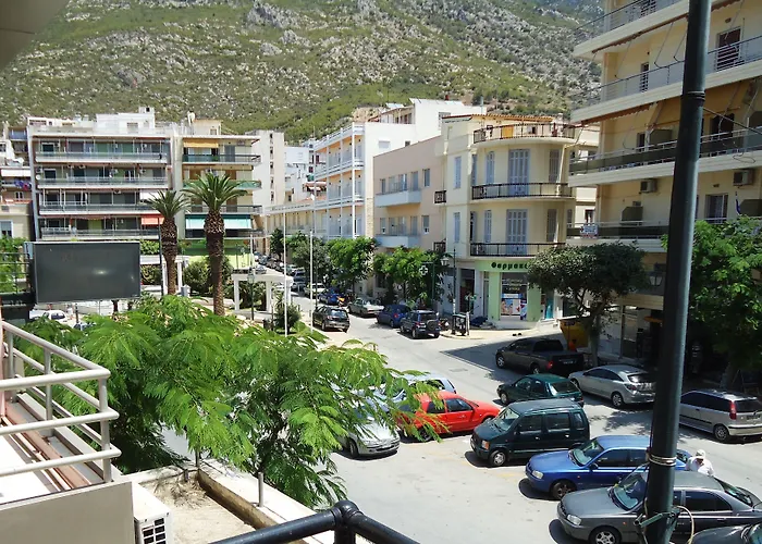 Plaza Lutráki